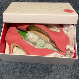 New never worn Boden pumps